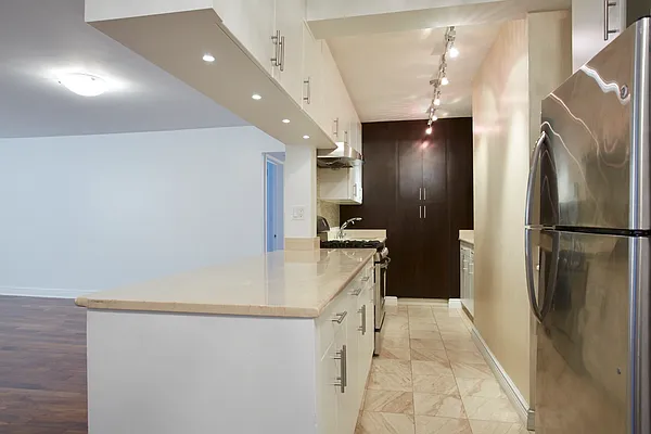 Rented by Compass | media 23