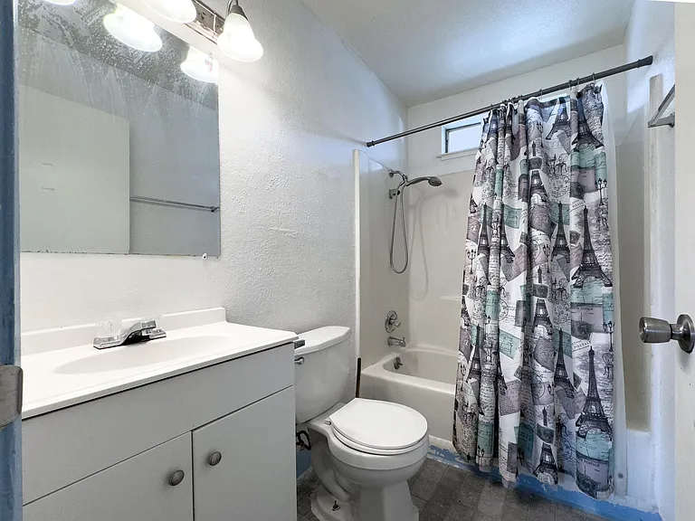 Evergreen Park Apartments — Photo 17
