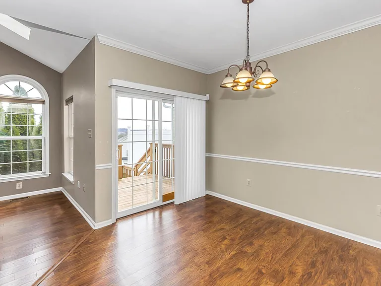 128 Madison Way — Photo 9