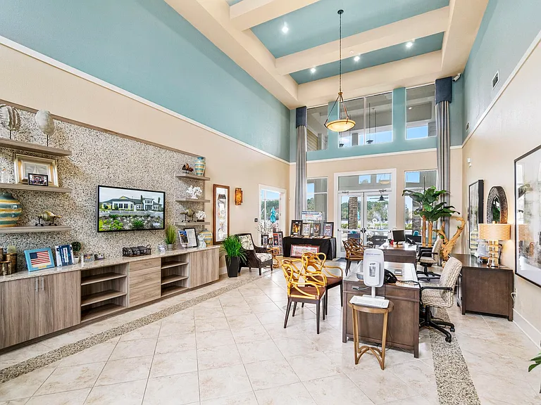 Broxton Bay Apartments — Photo 40