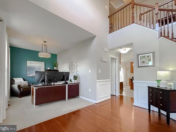 3rd image of 42975 Baywood Pl