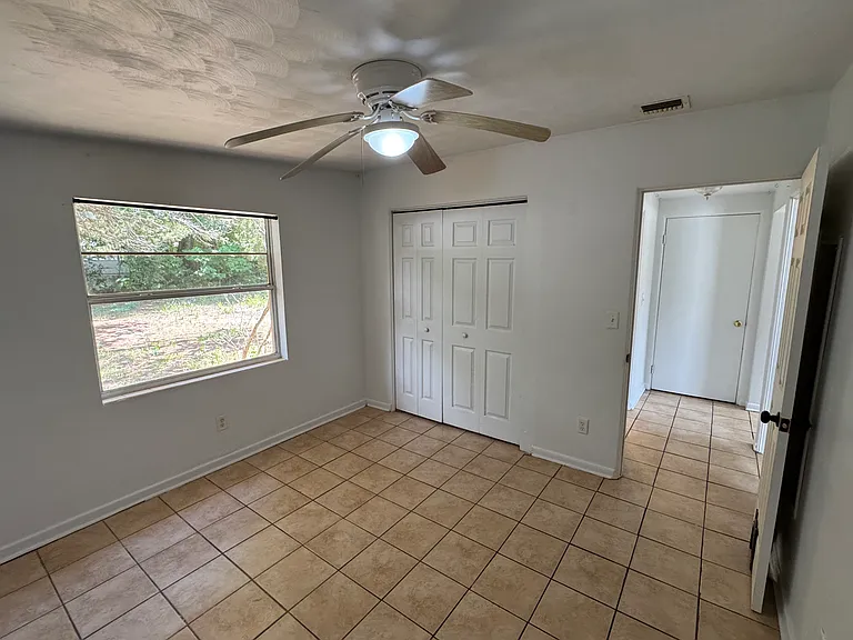 206 W Chesley Ave — Photo 1