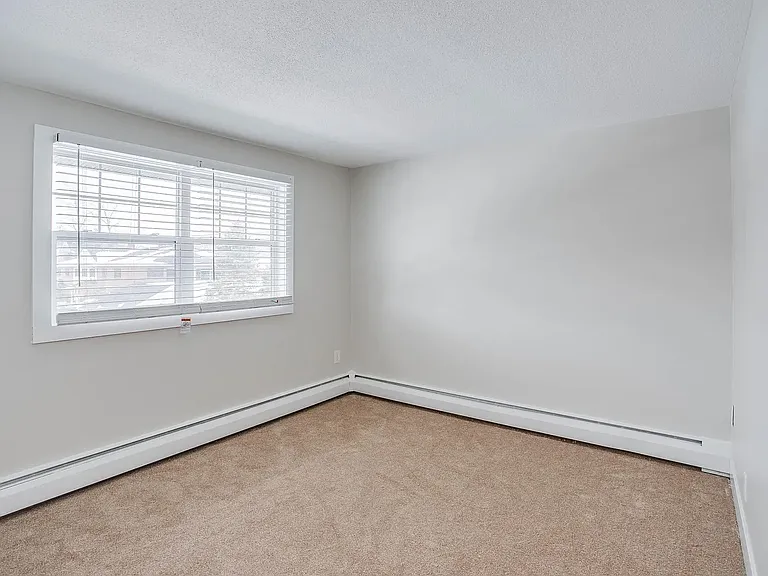 Pittsford Manor Apartments — Photo 12