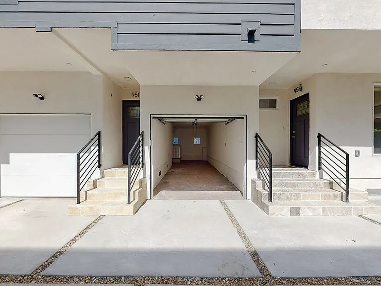 953 N Mariposa Ave #2 — Photo 35