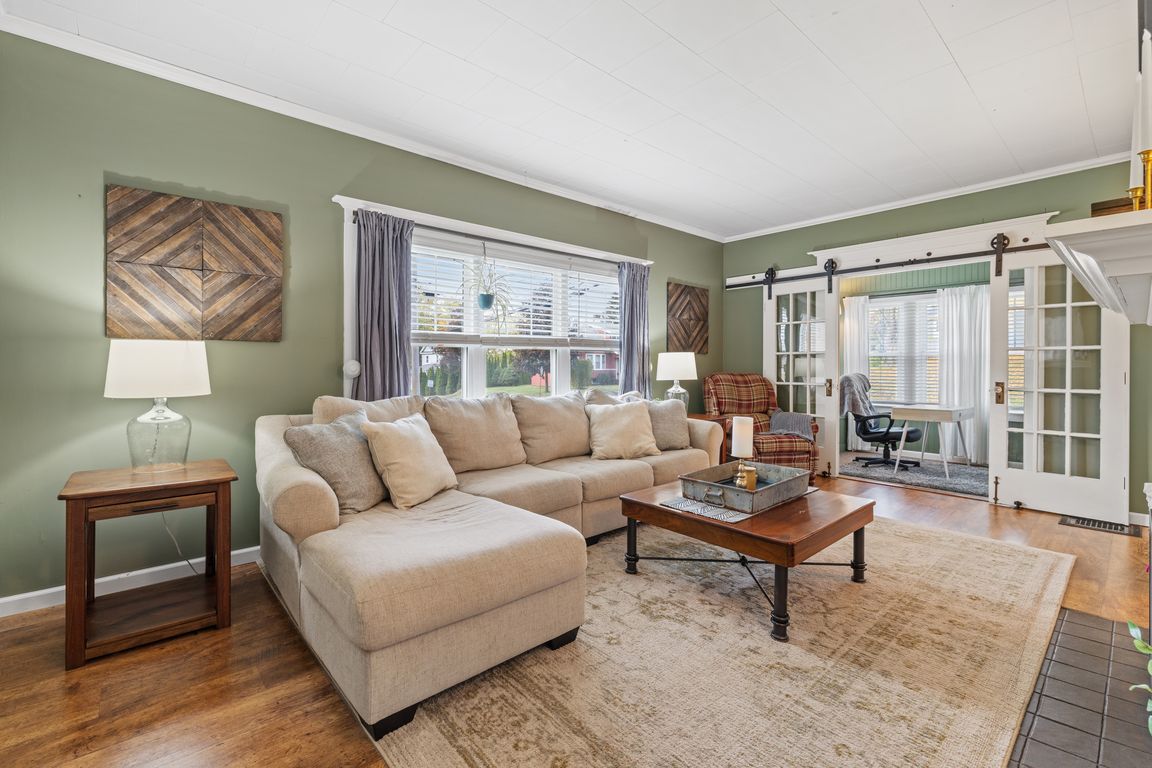 next background image