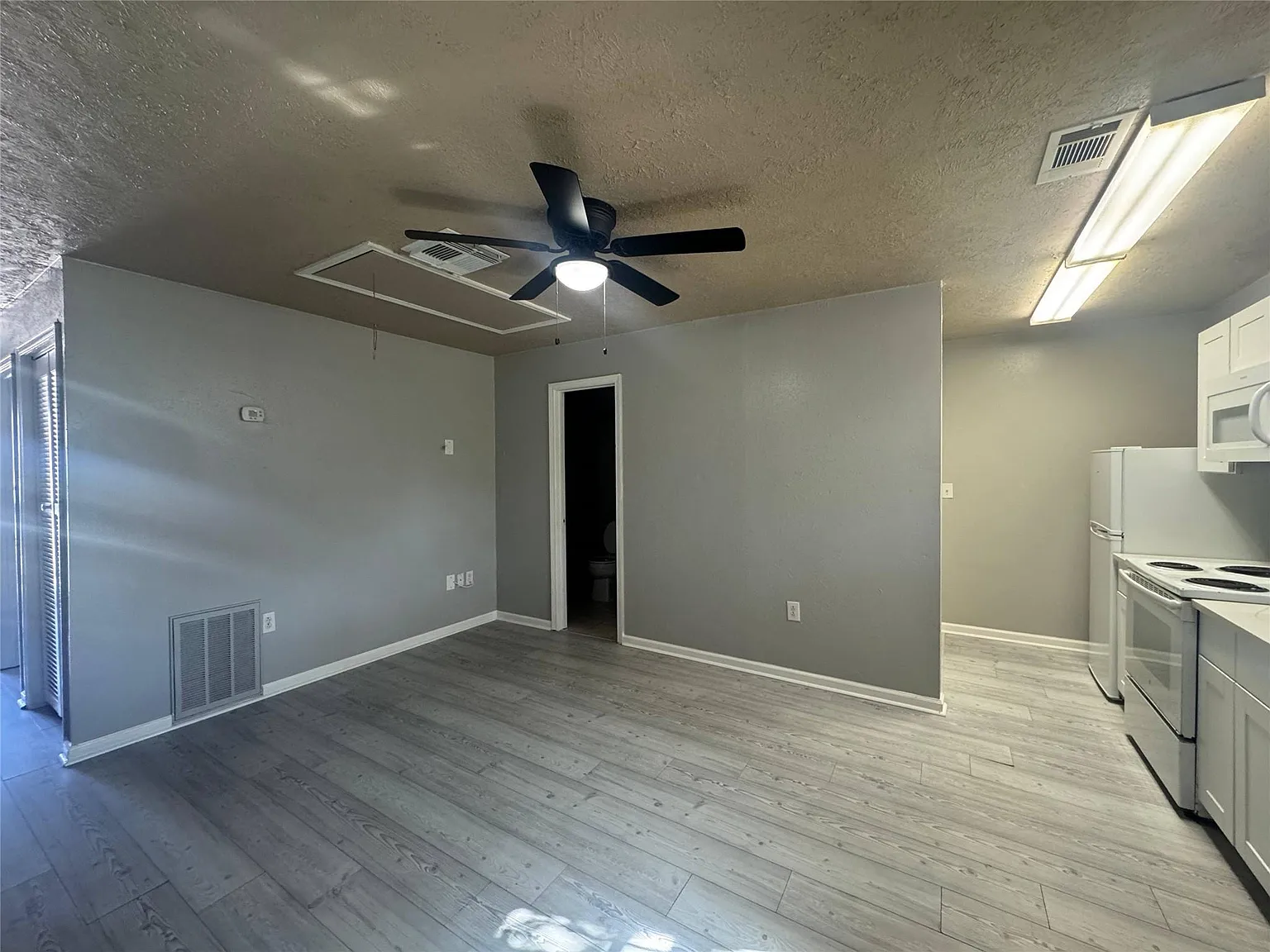 1 bed, 1.0 bath, 640 sqft, $795 — Photo 4