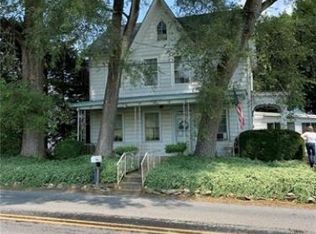 2223 Ash Ln, Mertztown, PA 19539