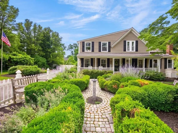 39 Ryder Ln, Marion, MA 02738