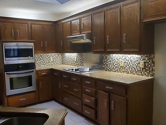 2nd image of 2205 Blue Cypress Dr