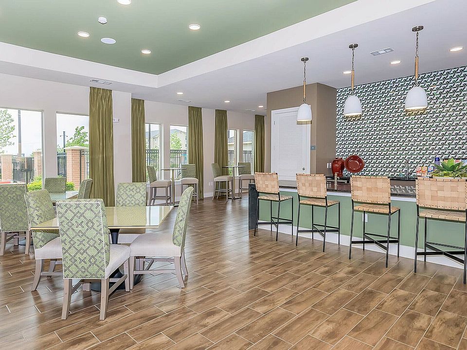 Connect in Style at Cityscape Apartments' Resident Clubhouse