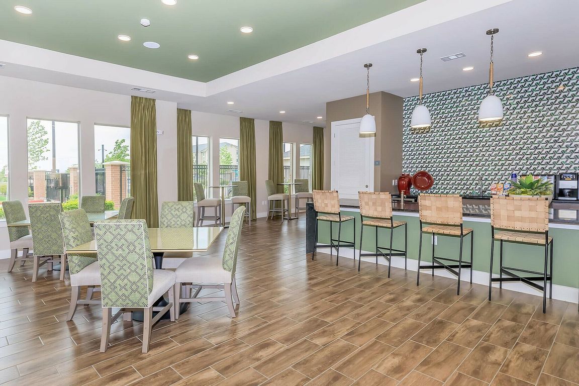 Connect in Style at Cityscape Apartments' Resident Clubhouse