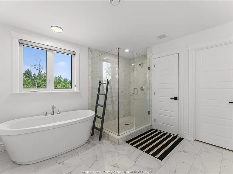 93 Belleview Dr — Photo 27