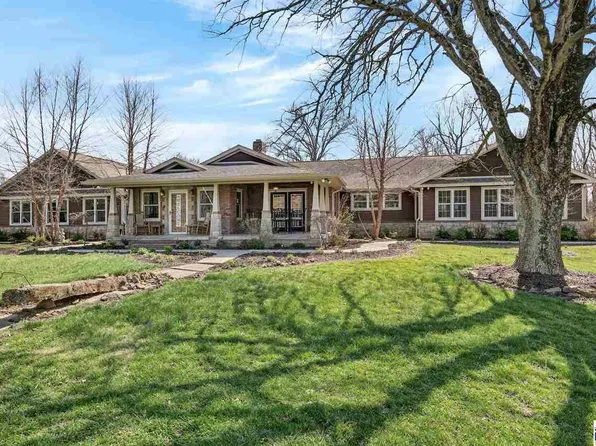 3776 Old Paris Rd, West Terre Haute, IN 47885