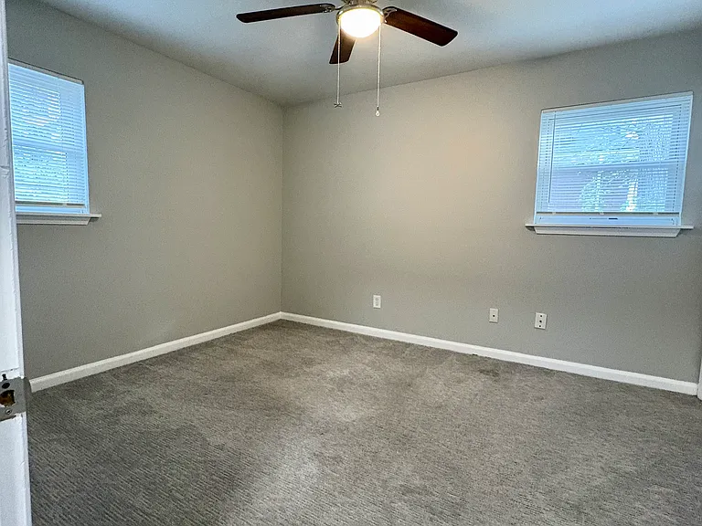Vernon Cove Apartments — Photo 28