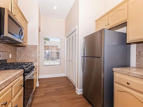 3rd image of 643 Jasmine Parke Dr #3