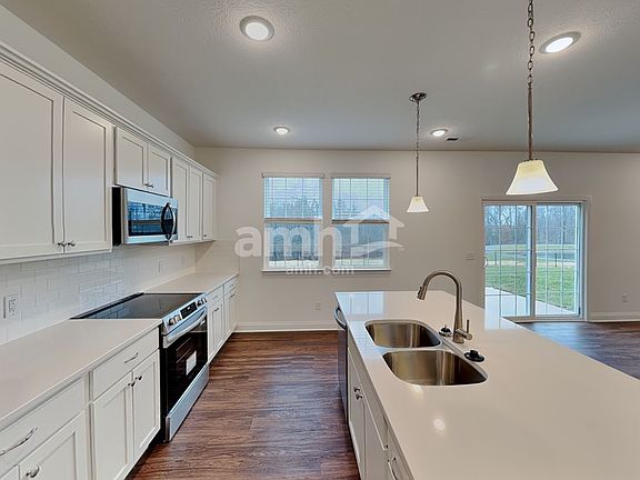 4th image of 707 Castor Ct