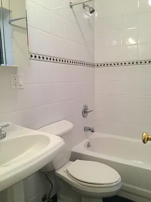 Rented by Uptown Flats LLC | media 10
