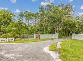561 Keuka Rd, Interlachen, FL 32148
