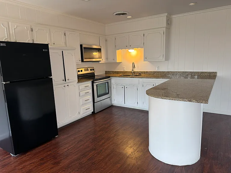 8601 Jacksboro Hwy #3 — Photo 3