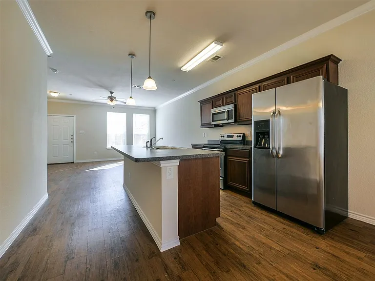 5409 Dolores Pl — Photo 9