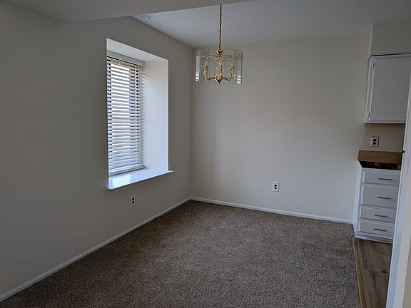 4th image of 6416 Hilltop Dr