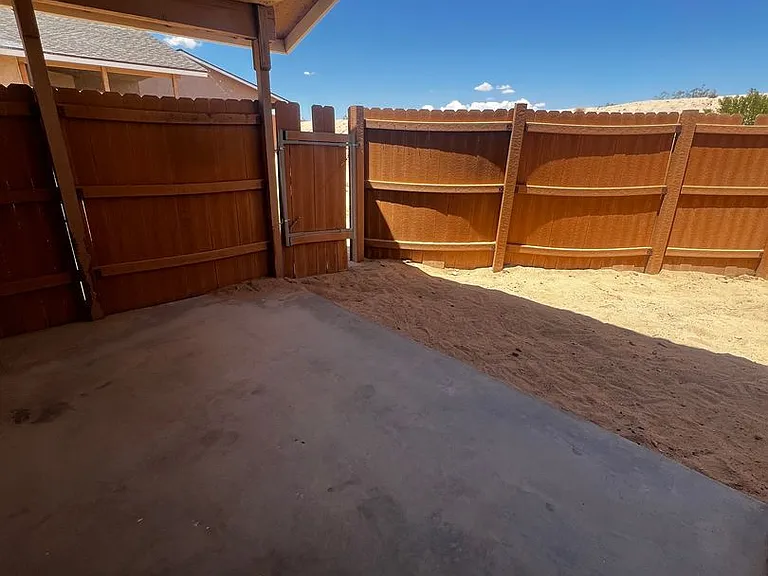 6326 Bagley Ave — Photo 35