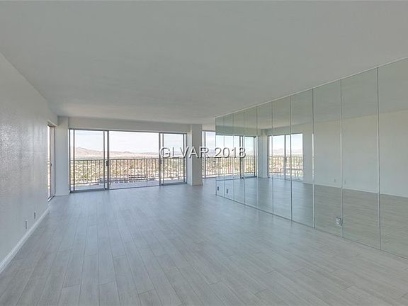 5th image of 3111 Bel Air Dr Unit 26B