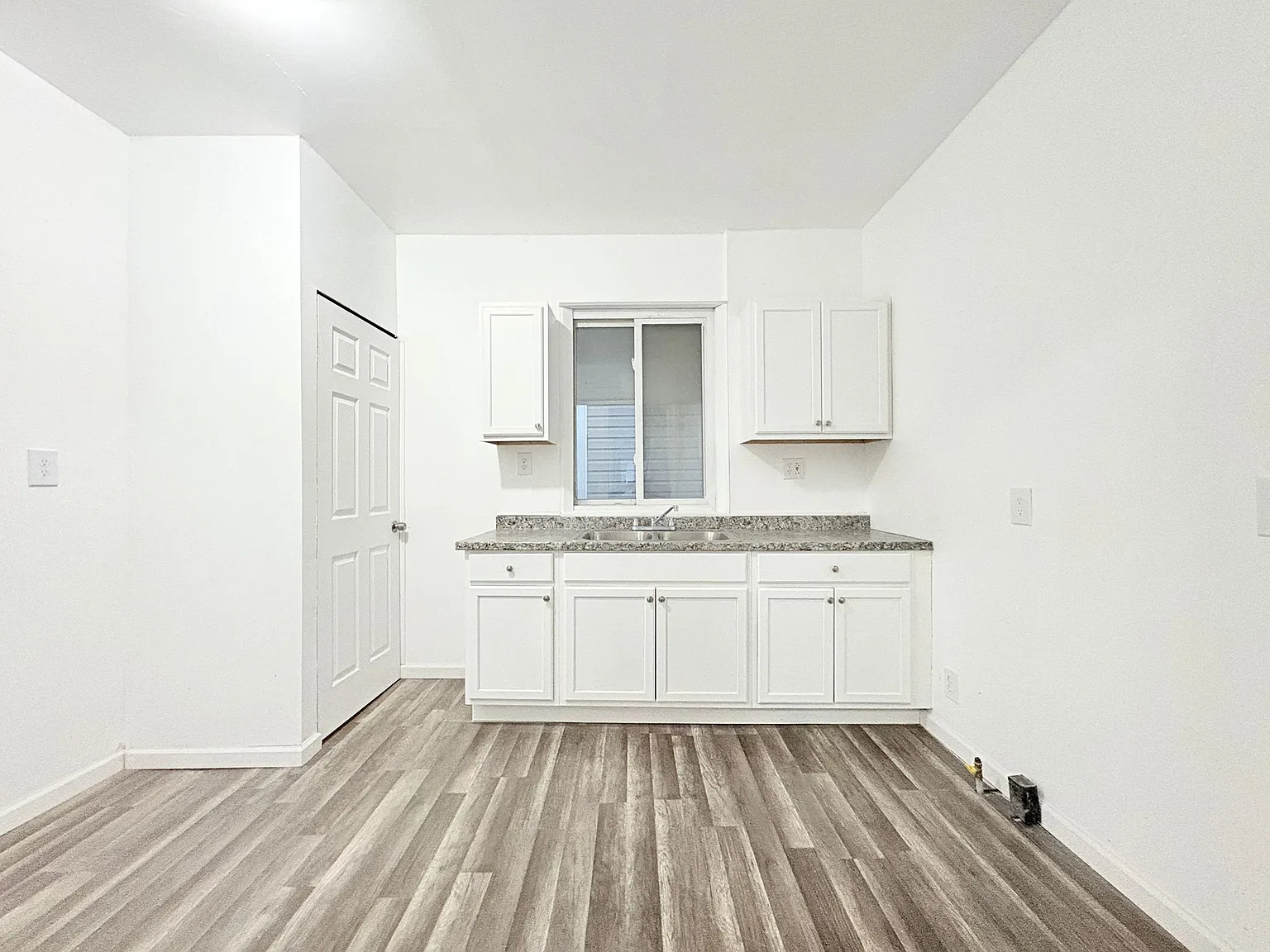 3 bed, 1082 sqft, $1,000 — Photo 3