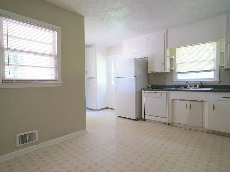 435 Barnett Shoals Rd — Photo 14