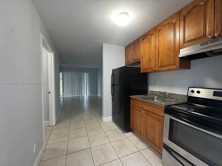 4271 NW 5th St #122 — Photo 3