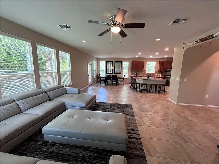 12425 Calibri Ln — Photo 1
