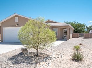 626 Redwood St SW, Rio Rancho, NM 87124
