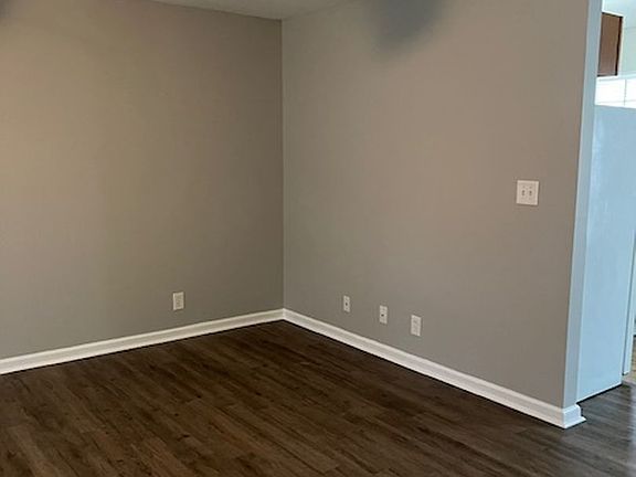 3rd image of 529 Railroad St #2B