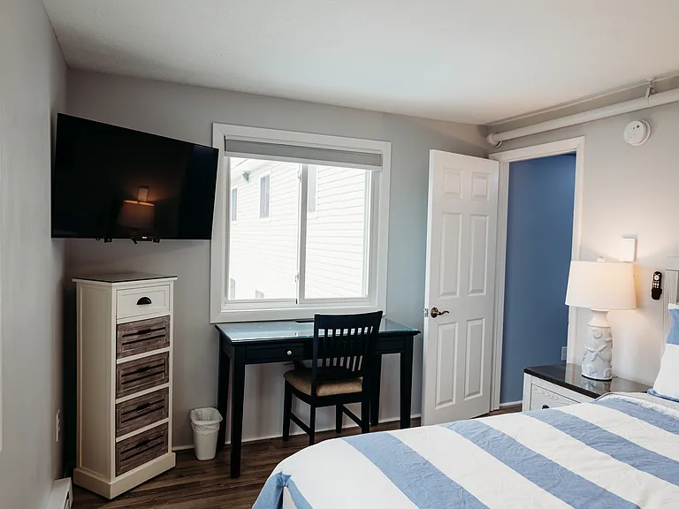 189 E Grand Ave #304 — Photo 2