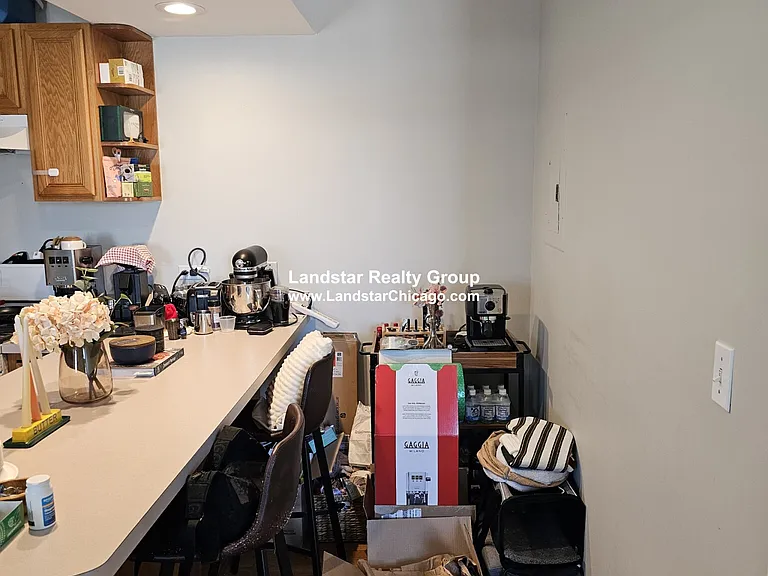 1427 N Wood St #3F — Photo 3
