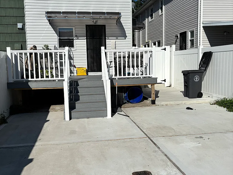 Lamport Blvd — Photo 12
