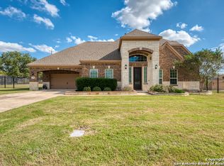 365 Barden Pkwy, Castroville, TX 78009