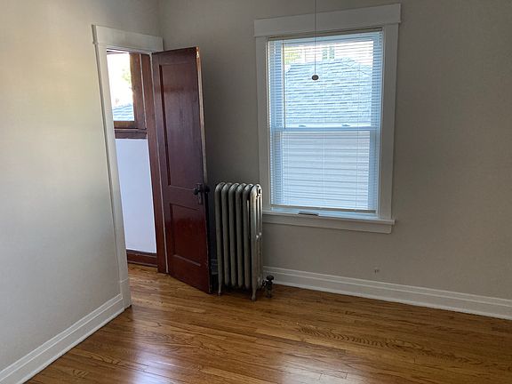 5th image of 5720 W Ainslie St #1