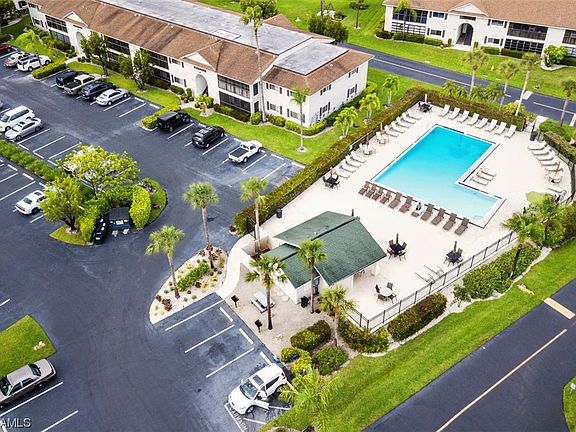 4th image of 14831 Summerlin Woods Dr Unit 10