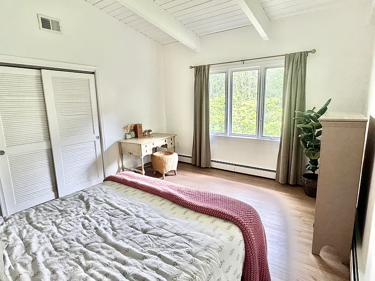 1430 Carrington Ln — Photo 19