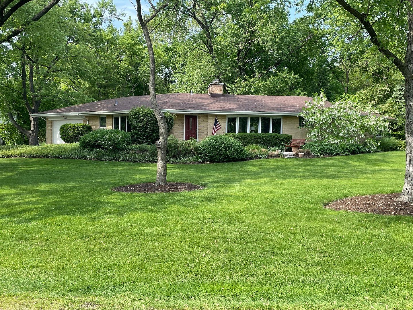 6427 Pontiac Dr, Indian Head Park, IL 60525 Zillow