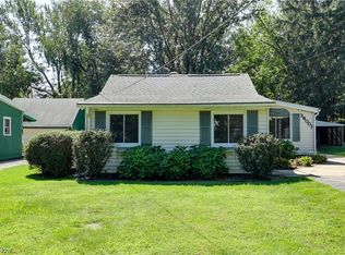 24001 Hedgewood Ave, Westlake, OH