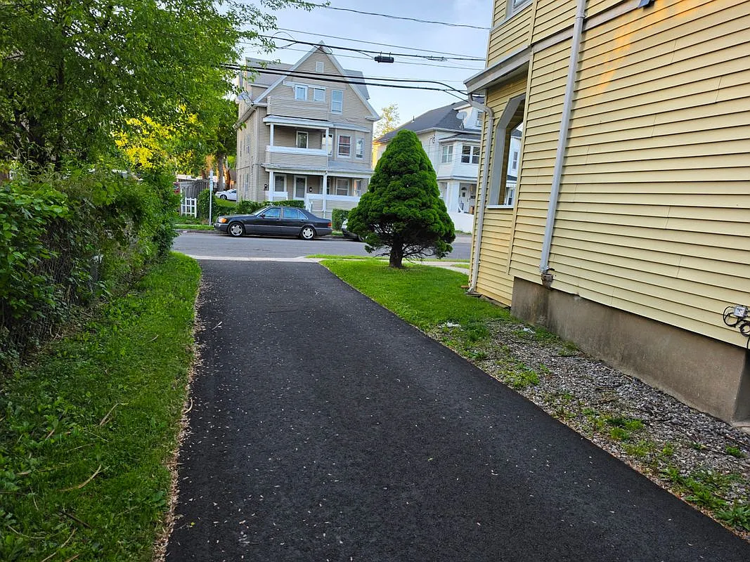 2 bed, 1.0 bath, 1200 sqft, $1,800 — Photo 4