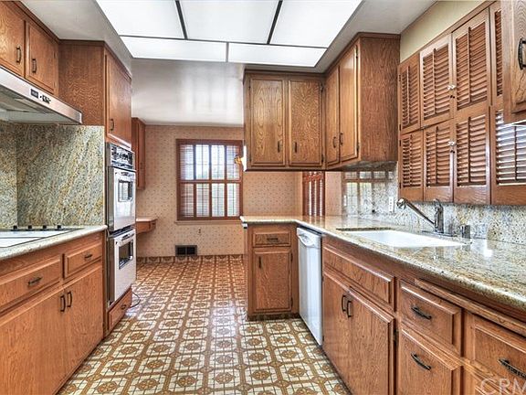4th image of 8218 Edmaru Ave