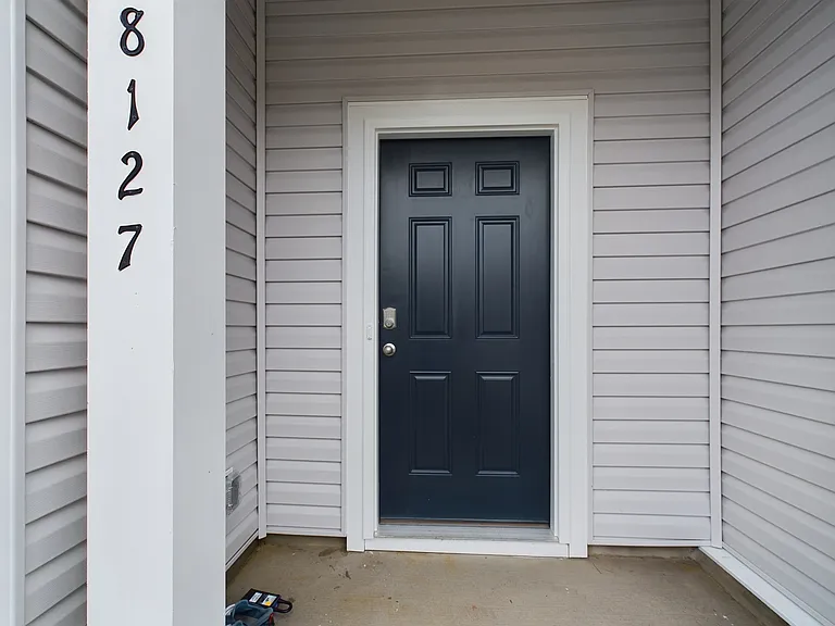 8127 Murray Branch Dr — Photo 2