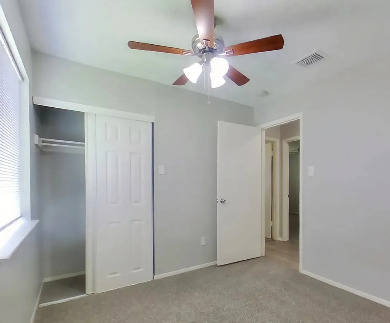 3 bed, 1138 sqft, $2,518 — Photo 4