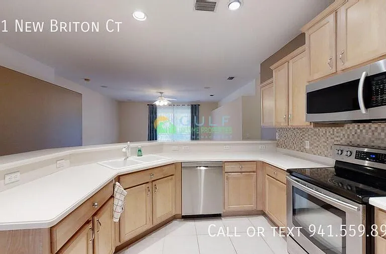 141 New Briton Ct — Photo 6