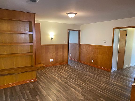 3rd image of 1819 Avenue Q