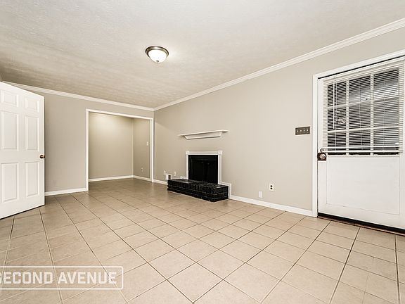3rd image of 6294 Saddlewood Dr
