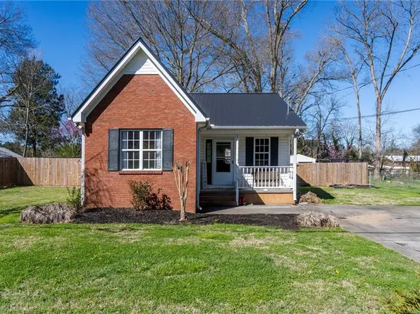 380 Tennessee St, Fairmount, GA 30139